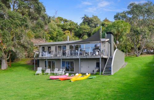 Okere Falls House | Onepoto Bay Lakehouse - Lake Rotoiti Holiday Home