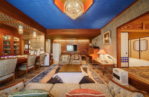 Akahodani Onsen House | Onjuku Tonbo Retro room with counter bar - 3rd and 4th floor reserved/Kaga Ishikawa