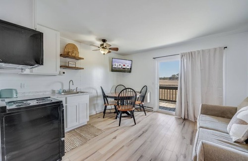 Chincoteague Apartment | Only 5 min to Assateague National Seashore!