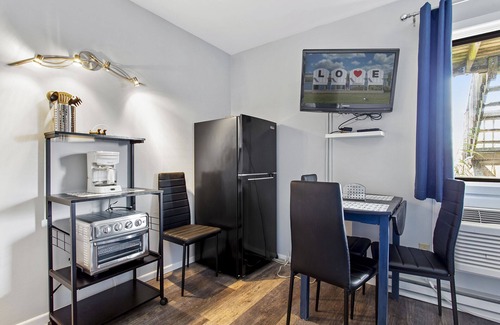 Chincoteague Condo | Only 5 min. from the Beach!