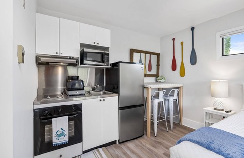 Chincoteague Condo | Only 5 minutes to Assateague National Seashore!