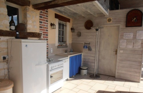 Roffey House | Only for you : house 4 * near Chablis 2h Paris, private heated pool, SPA, air c