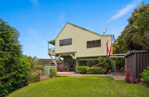 Mahurangi West House | Opahi TreeHouse - Mahurangi West Holiday Home