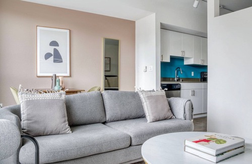 West Woodland Apartment | Open Ballard Studio w/Lounge & W/D, nr Dining & Bars, by Blueground