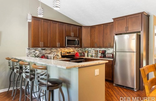 Douglas House | Open Layout Townhome Near All the Fun