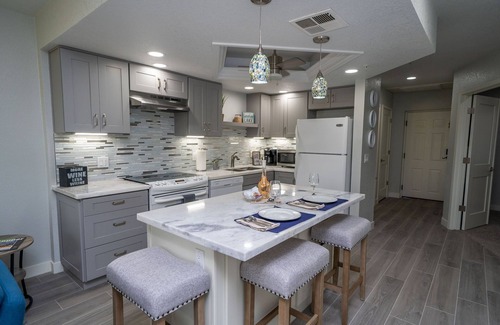 Lake Havasu City Condo | "Open NOW!" Newly Remodeled Luxury Condo. Centrally located.