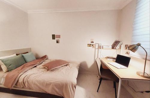 Goyang House | Open stay