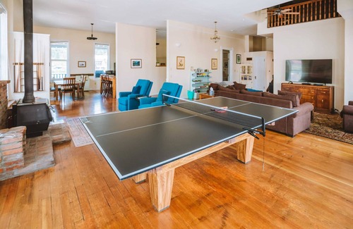 Philipsburg Condo | Opera House Loft - Historic Condo