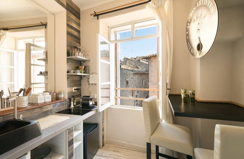 Calcata House | Opera Suites - The Thousand and One Nights