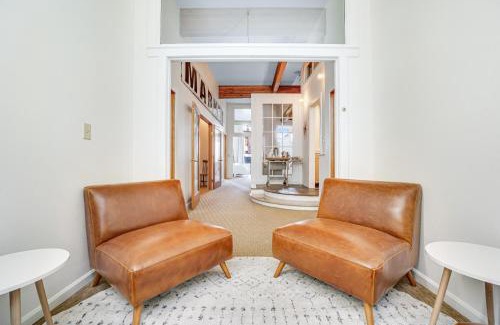 Pioneer Square Apartment | Opulence at The Square