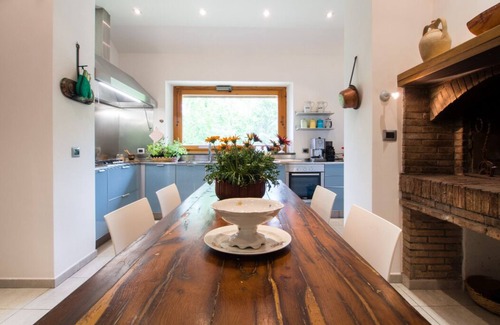 Terni Villa | Opulent Villa Private Heated Pool and Park, Volley Ball, Table Tennis, Whirlpool