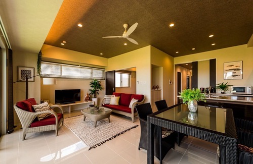 Maeda Apartment | OR211 spacious living room The contrast between t - Ocean Resort Maeda Misaki 211/Kunigami-gun Okinawa
