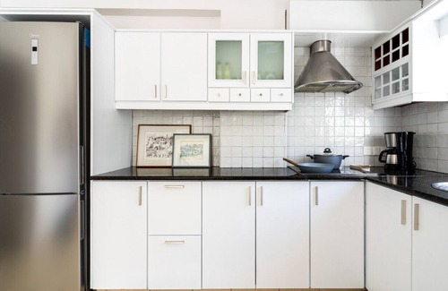 Larnaca City Centre Apartment | Oracle 2-Bedroom Apartment in Larnaca