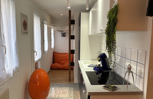 Vallieres Apartment | Orange&Art