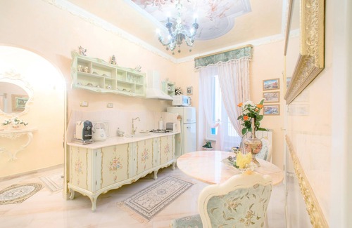 Verona City Centre Apartment | Orange blossom 2 bedrooms - luxury apartments just a step away from the Arena