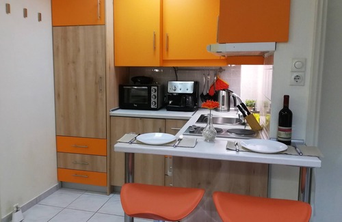 Heraklion Apartment | Orange Central Studio/Heraklion Crete