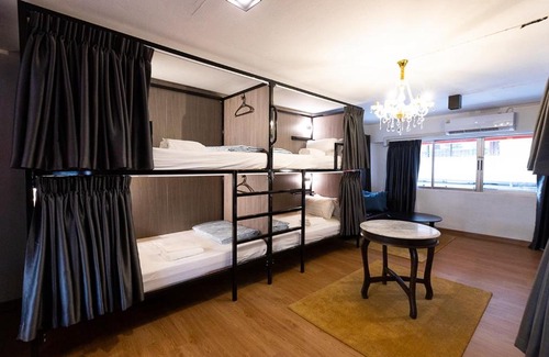 Phaya Thai Hostel | Orange Lodge
