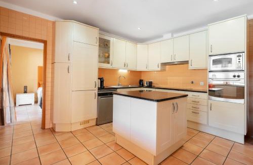 Montes de Alvor Villa | Orange Tree Villa in Alvor