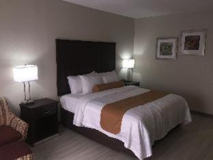 Waldron Hotel | Orangewood Inn & Suites Kansas City Airport
