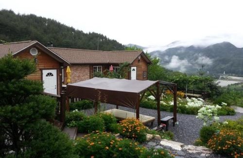 Jeongseon House | Oraview Pension