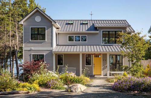 Eastsound House | Orcas Beach Cottage