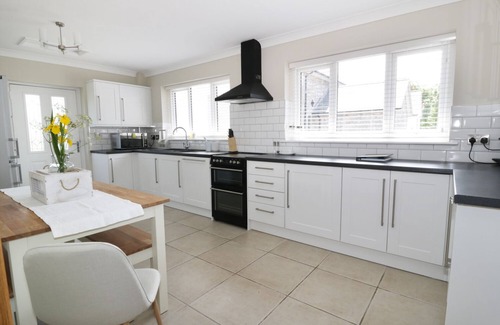 Halkyn Cottage | ORCHARD COTTAGE, family friendly, luxury holiday cottage in Halkyn