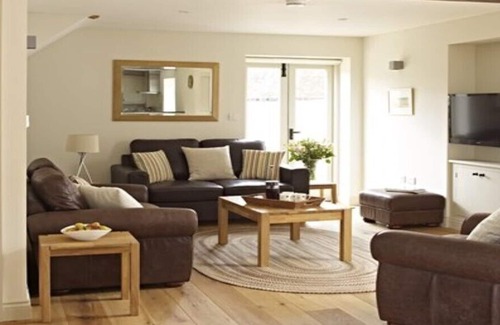 Thatcham Cottage | Orchard Cottage, Manor Farm Courtyard Cottages