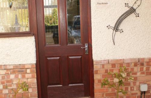Hanley Swan Bed & Breakfast | Orchard Side Bed and Breakfast