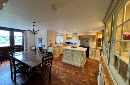 Lullington Other | Orchardleigh Castle East, Orchardleigh Estaten