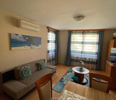 Hegyko Apartment | Orchidea Apartman