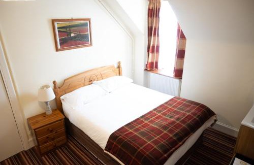 Marybank Hotel | Ord Arms Hotel