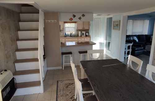 Oriental Cottage | Oriental Waterfront Cottage on Broad Creek!