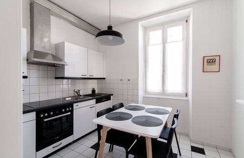 Massagno Apartment | Original flat a few minutes from Lugano (Giuka Apartment)