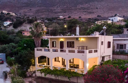 Afrata House | Originally Traditional 3bd Villa with fantastic view