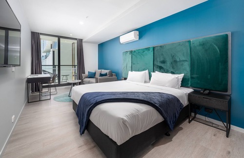 Oakleigh Hotel | Oros Hotel and Apartments