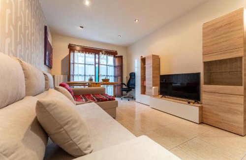 Pielagos Apartment | Oruña garden children's park