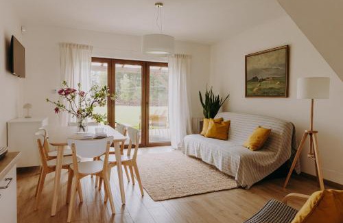 Grzybowo Apartment | Osada Grzybowski Młyn apartamenty z dużym ogrodem KAISERÓWKA