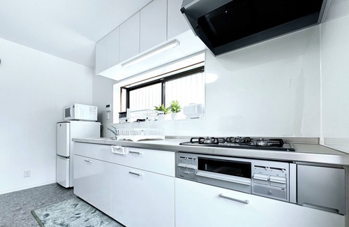 Joto House | Osaka Castle/Midorimaru] Within walking distance of Osaka Castle! Excellent access to Osaka sightseeing spots and Kyoto! A Japanese-style house for rent.