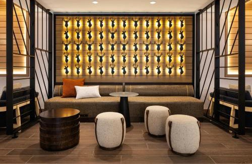 Oshkosh Hotel | Oshkosh Marriott Waterfront Hotel & Convention Center