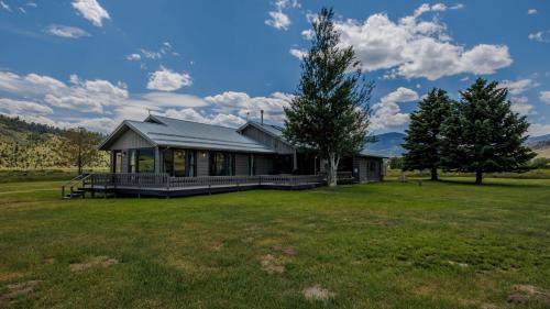 Pray House | Osprey Acres