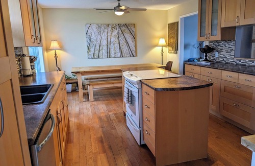 Rideau Lakes Cottage | Osprey Nest Lakefront -sleeps 12, close to village