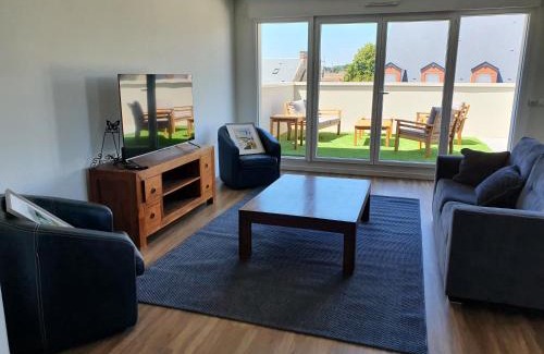 Ouistreham Apartment | Othello Sea Flat - Appartement terasse familial