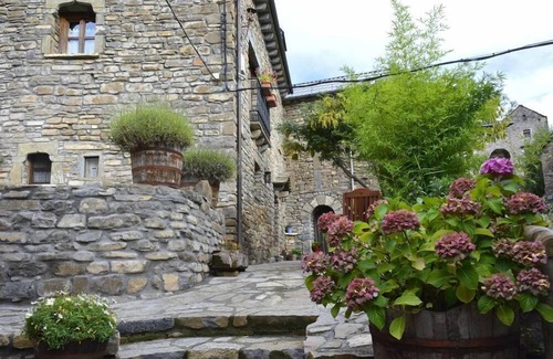 Broto House | Oto: Stone house for 2 to 8 kms Ordesa National Park