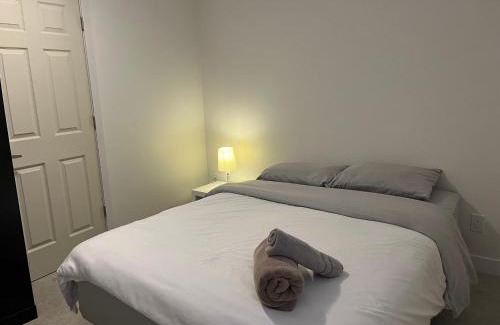 Ottawa Division House | Ottawa airport guesthouse