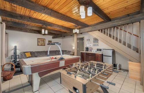 Leavenworth Cabin | Otter Chalet-Fish Lake, Hot Tub. Dock, Dogs, Views
