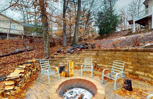 Huddleston House | Otter Crossing