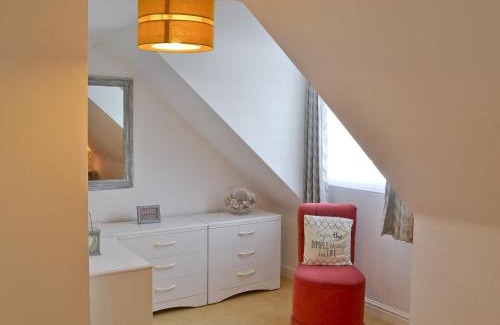 Hoveton House | Otters