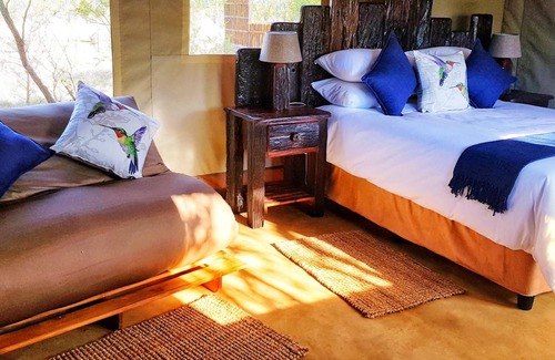 Hammanskraal Cabin | OuKlip Game Lodge
