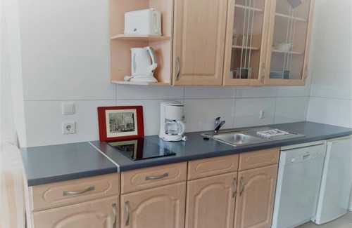 Bramfeld Apartment | Our apartment no. 8 is situated in a quiet area on the side of the building and offers 45 m2 of space for 2-4 persons.