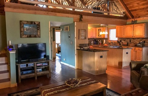 Delavan Lake Cabin | 🌲 Our Cabin Is Ready When You’re Ready🌲